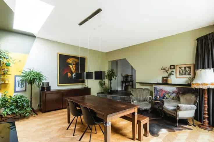 Huis te Koop Oud Berchem: Rustig Achterhuis met Terras en Open Haard