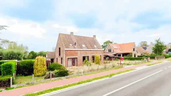 Te renoveren woning te koop in Oostduinkerke