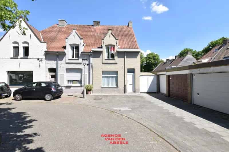 Charmante woning met 3 slaapkamers en  praktijkruimte