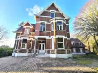 Herenhuis te renoveren 5 slaapkamers Kain