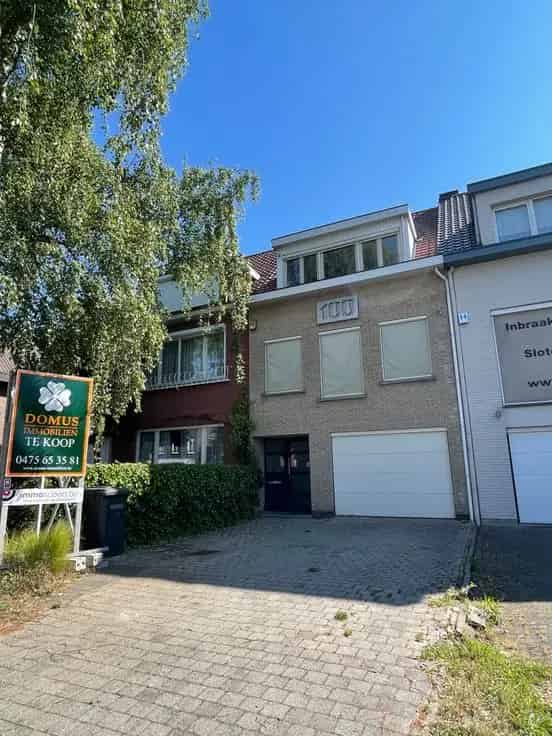 Huis Te Koop Ruime Eigendom Veel Mogelijkheden