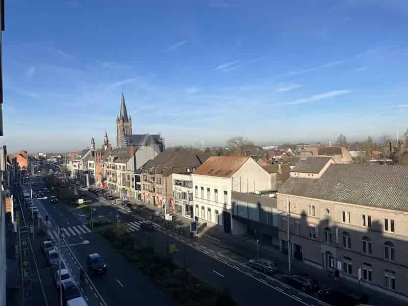 Groot Appartement te Huur 3 Slaapkamers Zuidgericht Terras