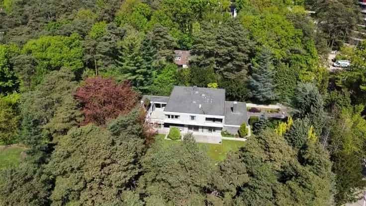 Karaktervolle Villa Te Koop Nabij Groene Oase