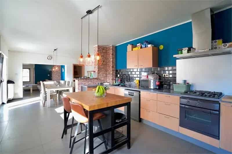 Huis te koop Evergem: 5 slaapkamers, grote tuin, EPC C