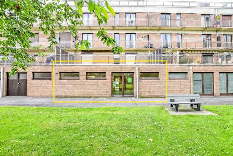 Te koop appartement in Diksmuide met polyvalante ruimtes