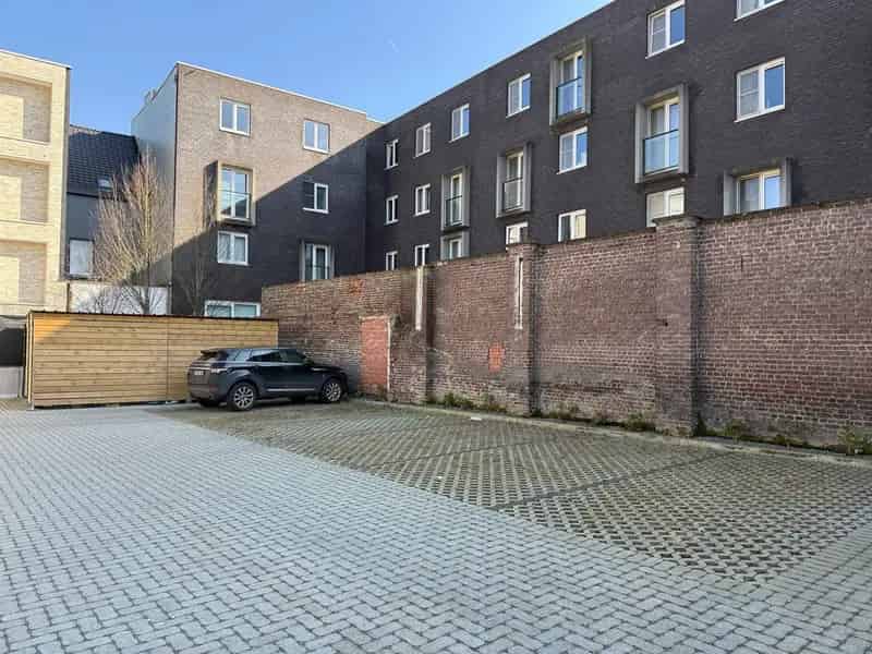 7 Autostaanplaatsen Wetteren