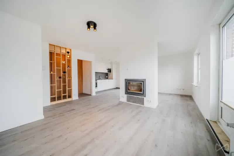 Appartement 2 slaapkamers Evere - gerenoveerd met terras