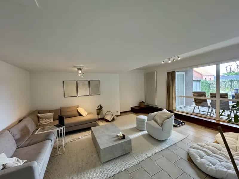 Ruime Duplex Penthouse te huur met 90m² terras
