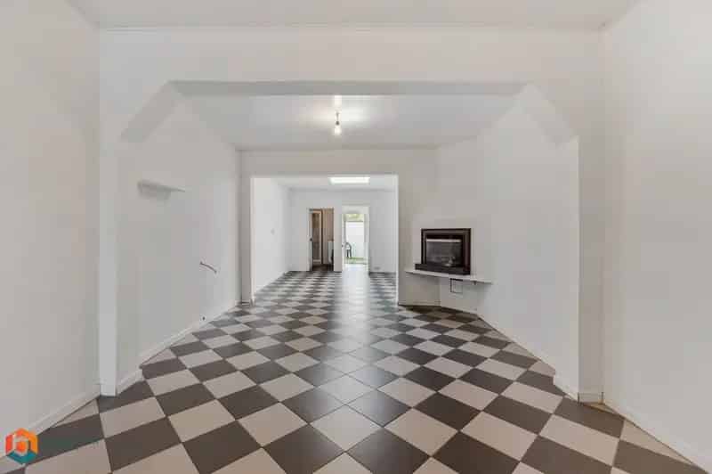 Handelspand met Duplex Appartement Mechelen
