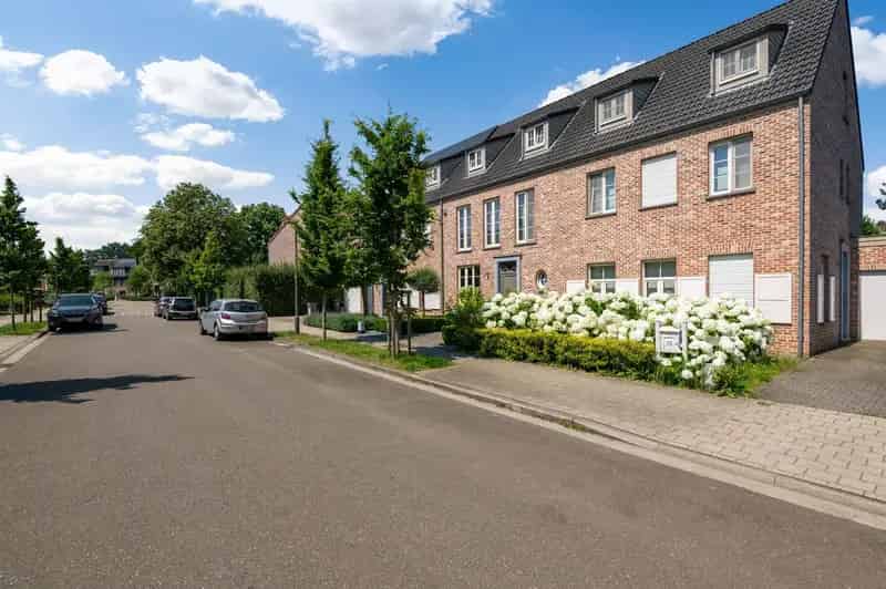 Prachtige 4 Slaapkamers Woning 184m² Mortsel Toplocatie