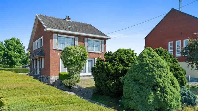 Huis met 4 slaapkamers en tuin te Linden