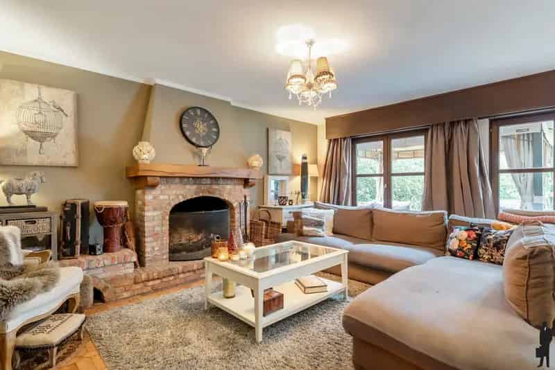 Huis te huur rustige villawijk 1154m²