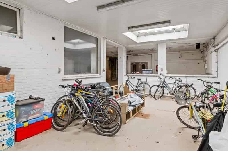 Ruim Magazijn 441m2 te Lier
