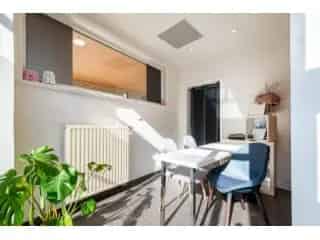 Kantoor met Appartement te Koop Tielt