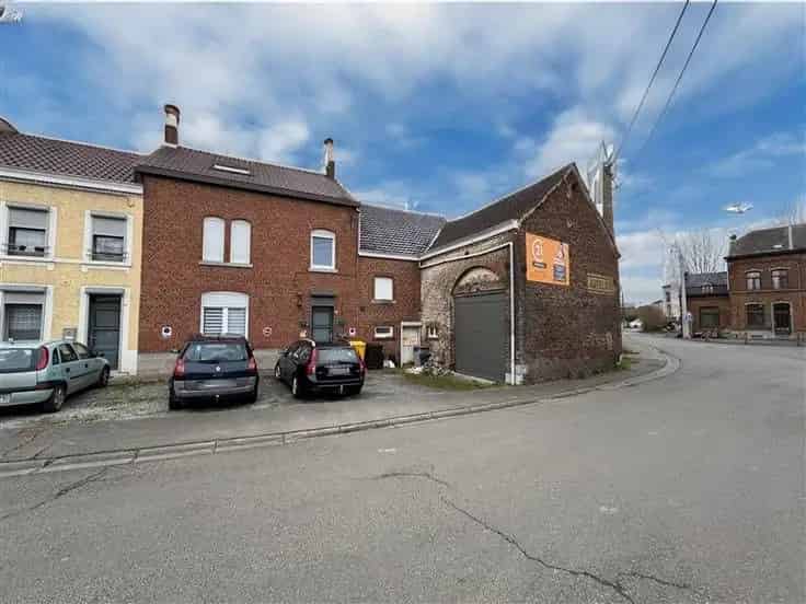 Huis Te Koop Sambreville 5 Slaapkamers Grote Tuin