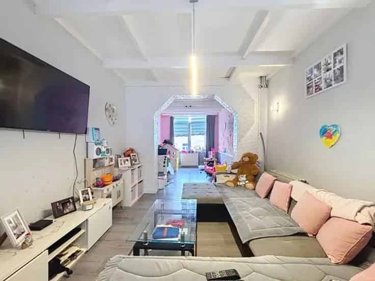 Gezinswoning te Koop Schaarbeek 4 slaapkamers Tuin Balkon