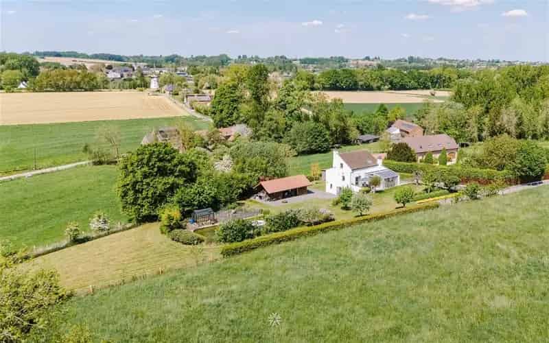Huis te koop in Opbrakel: Landhuis met privacy