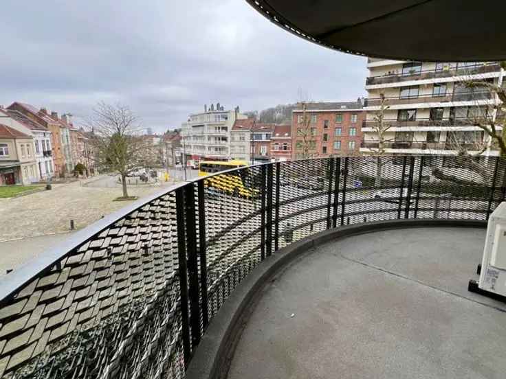 Te koop appartement in perfecte staat met 3 slaapkamers en terras