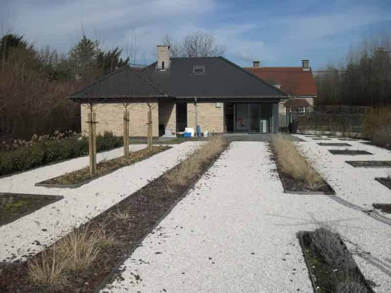 Rustige Villa 1600m² 2 Slaapkamers Grote Tuin Instapklaar