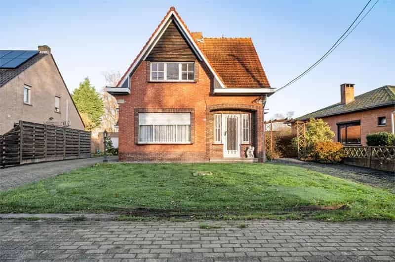 Huis te huur te St Jozef Olen: 3 slaapkamers, renovatieproject