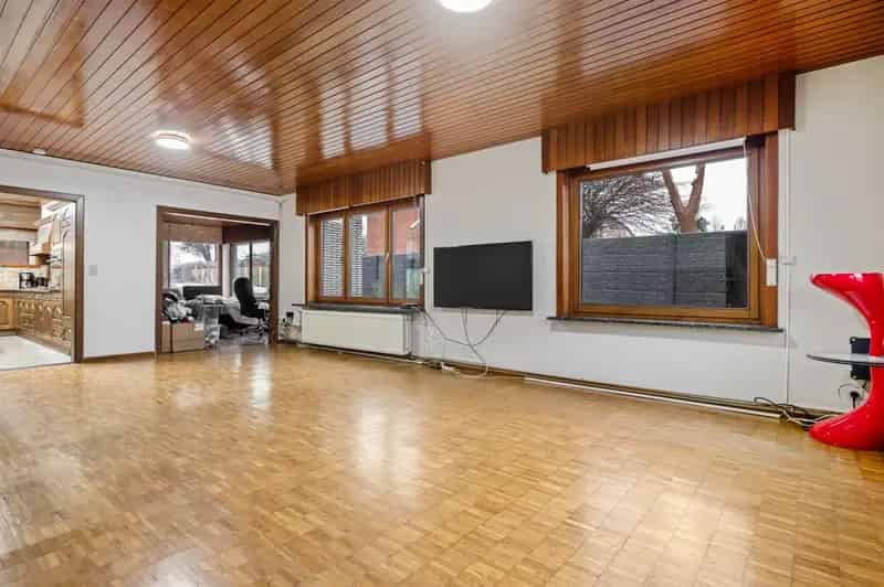 Ruime woning met mogelijkheden Kruibeke investeerders