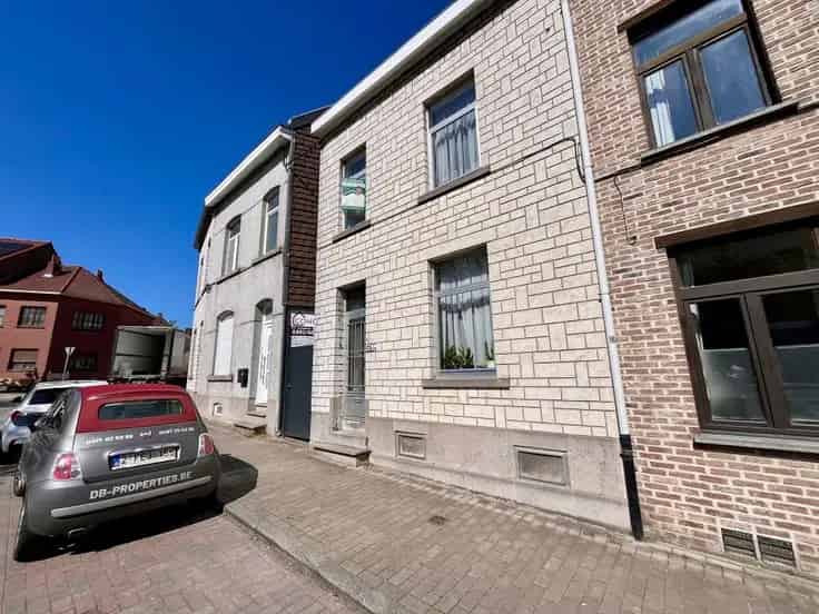 Huis Te Koop 2 Slaapkamers 112m2 Te Renoveren