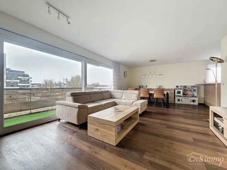 Te koop instapklaar appartement met terras in top locatie