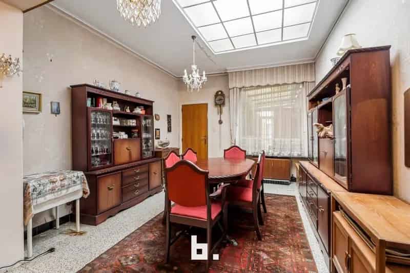 Huis te koop: 4 slaapkamers, garage, stadscentrum