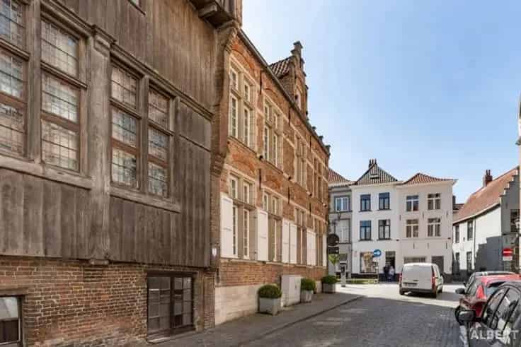 Herenhuis Te Koop Brugge - Luxueus Gerenoveerd 17e-eeuws Pand