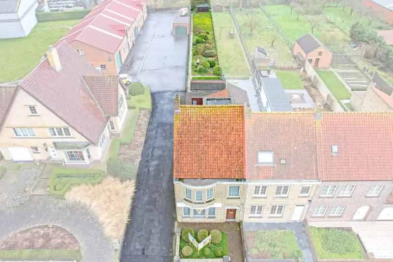 Ruime gezinswoning te renoveren Lo-Reninge