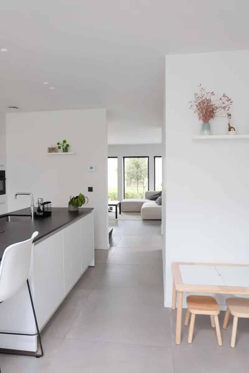 Huis te huur 4 slaapkamers ruime tuin en garage