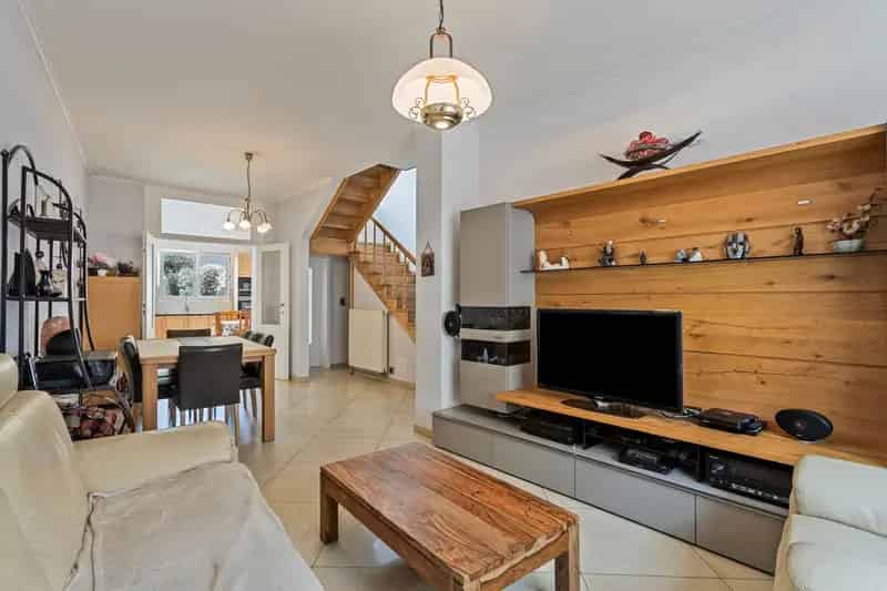 Ruime 2-gevel woning met 6 slaapkamers