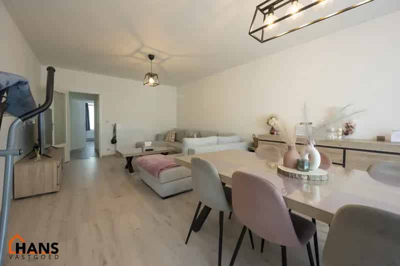 Appartement te huur met garage - 2 slaapkamers - terras