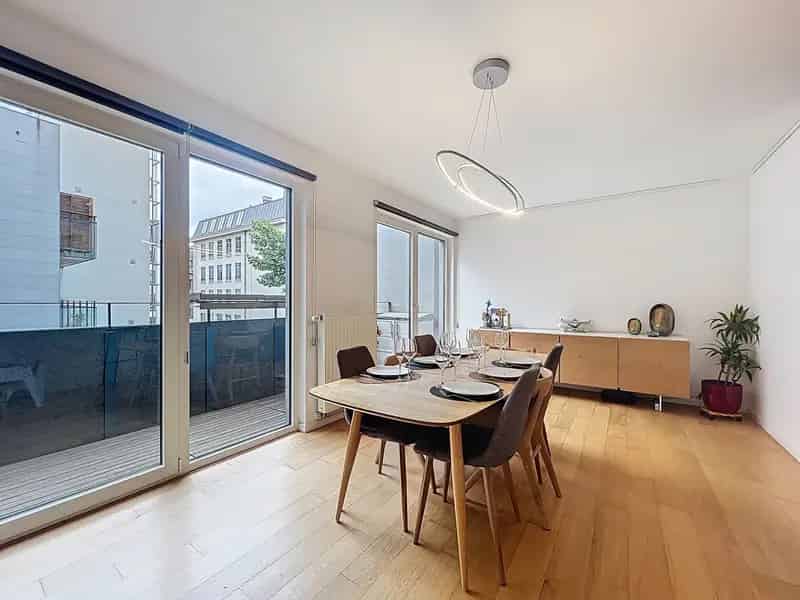 Duplex 3 Slaapkamers Brussel 164m2 Terras Parking