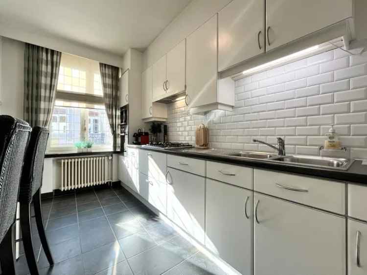Authentiek herenhuis 4 slpks dubbele garage Brugge