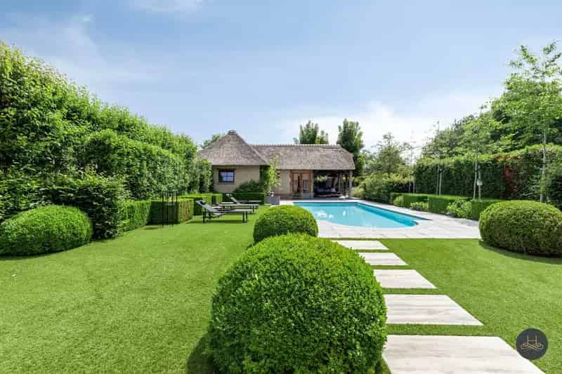 Instapklare Villa met Tuin en Zwembad