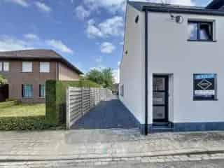 Huis te koop Roeselare 3 slaapkamers garage zonnepanelen