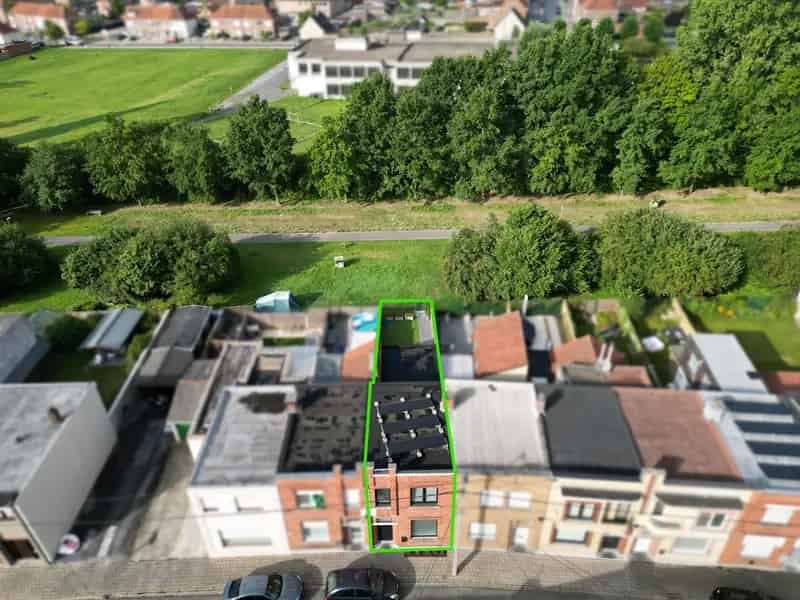 Gerenoveerde Rijwoning Zwevegem Met Tuin en Uitweg