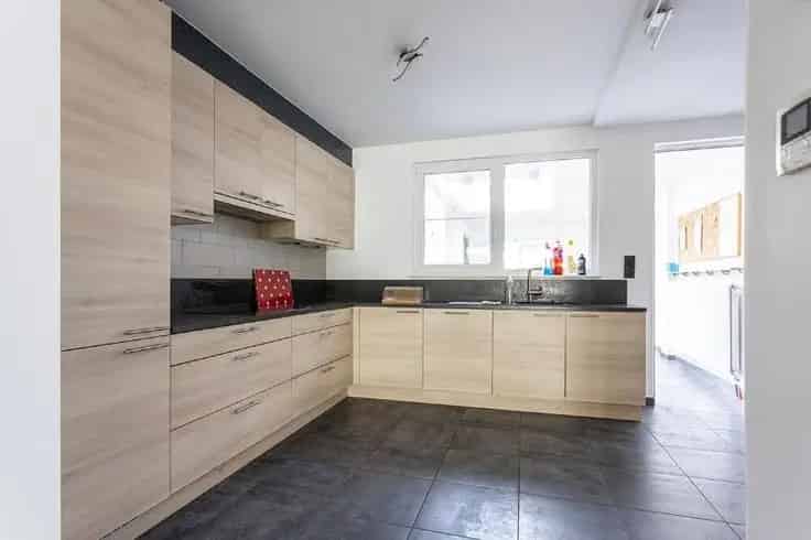 Huis Te Koop Ruime Gezinswoning 4 slaapkamers