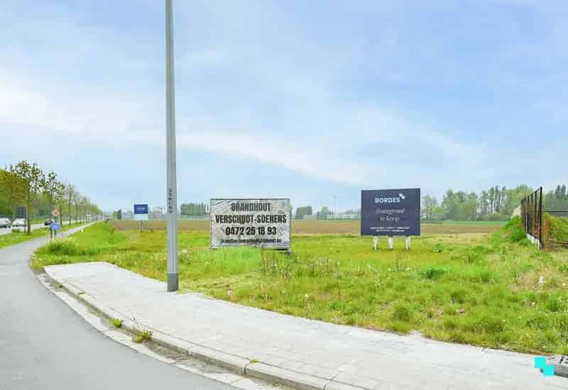Ruim Bouwperceel Zonder Bouwverplichting