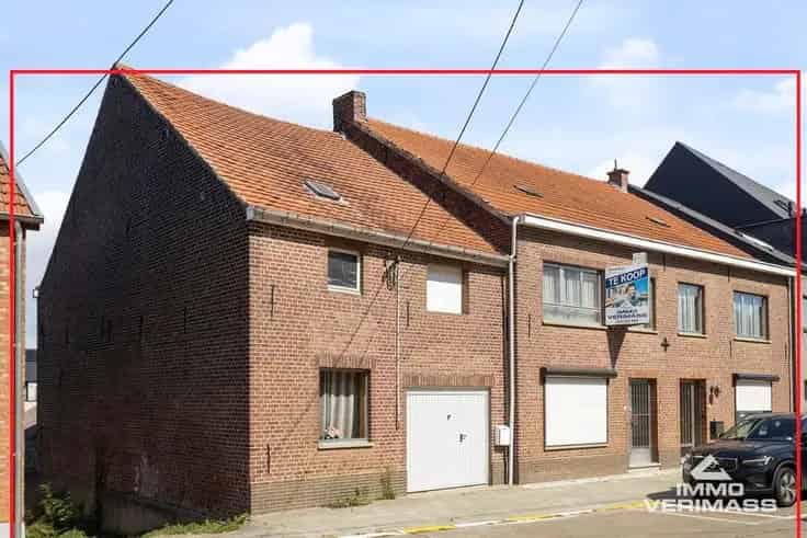Holsbeek: Twee Te Renoveren Woningen Nabij E314