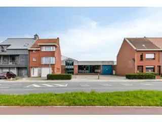 Handelsfonds Bornem - Instapklaar Pand met Woning en Ontwikkelingspotentieel