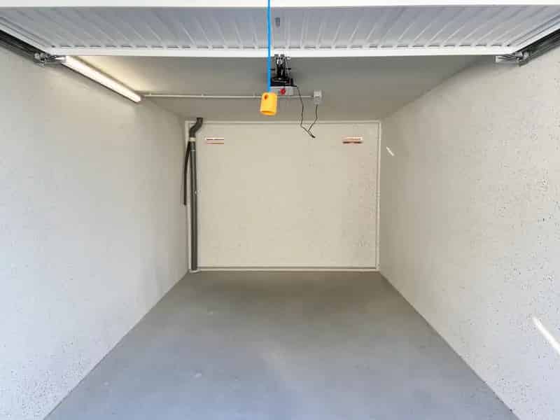 Garage te Huur Meulebeke Automatische Poort Verlichting