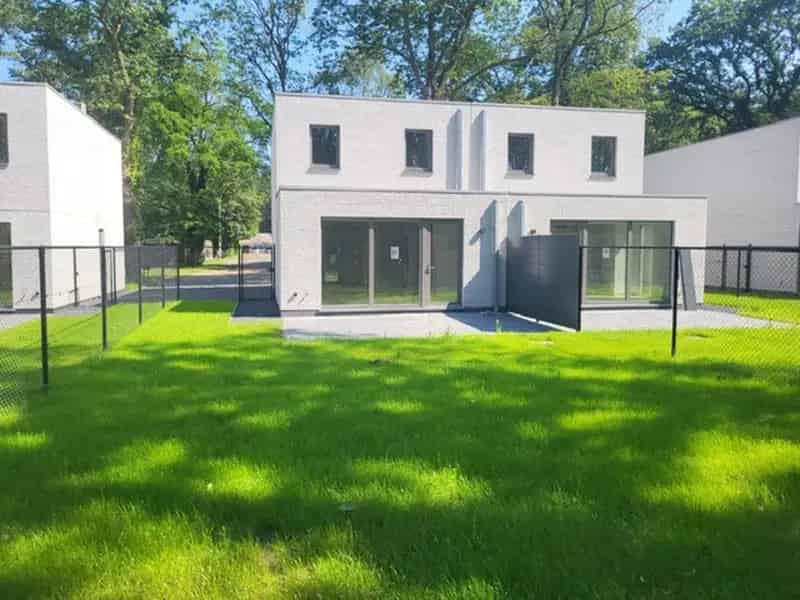 Halfopen Energiezuinige Gezinswoning - Ideale Investering