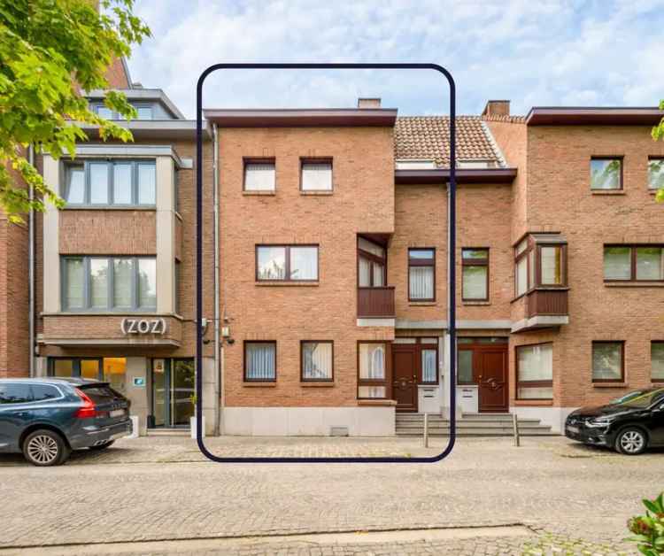 Koop huis in hartje Sint-Truiden met ruime tweewoonst