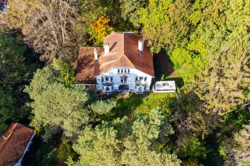 Huis te koop Lasne Centrum: 6 slaapkamers, grote renovatie