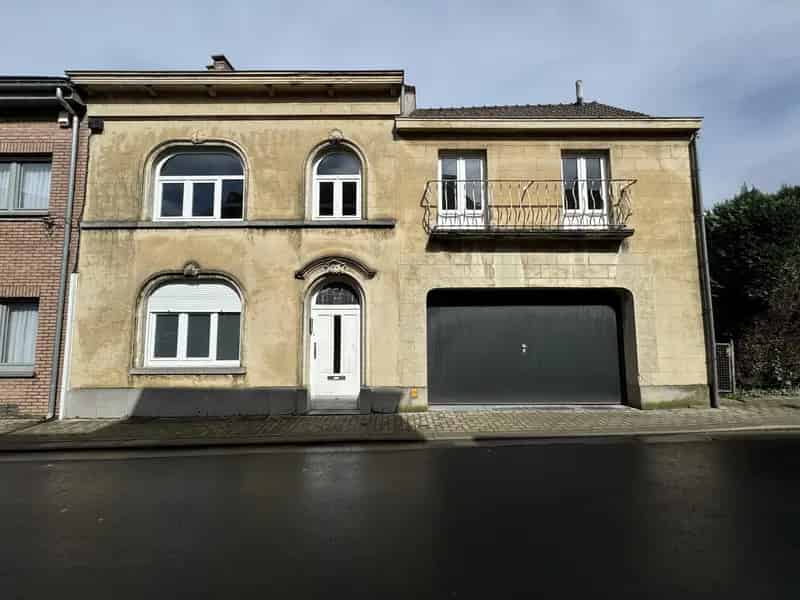 Huis te koop Beersel: 4 slaapkamers, garage en tuin