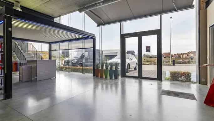 Handelspand met Woonst te Koop Roeselare