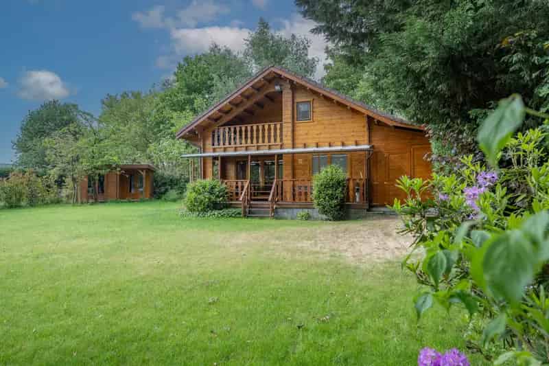 Recreatiewoning te koop Walsingen: Chalet aan zwemvijver