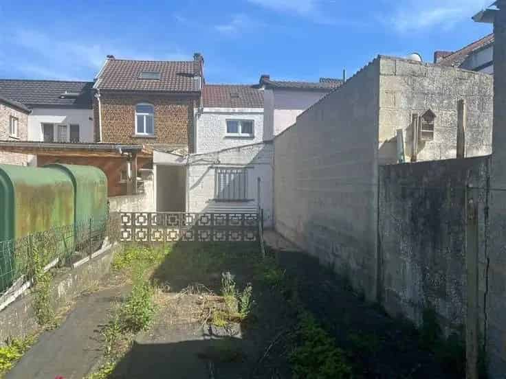 Ruime 4 Slaapkamer Huis met Garage en Tuin